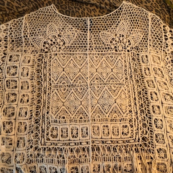 Blue by Fifth Avenue size X-Large Ivory crochet cover up with fringe - Picture 6 of 12